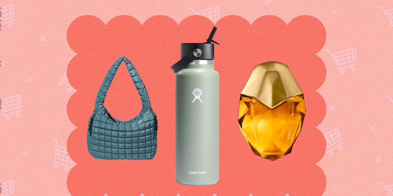 here’s-what-fitness-editors-really-keep-in-their-gym-bags