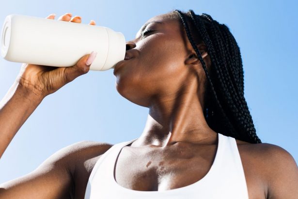 here’s-how-to-actually-hydrate-properly-during-your-hot,-sweaty-outdoor-workout